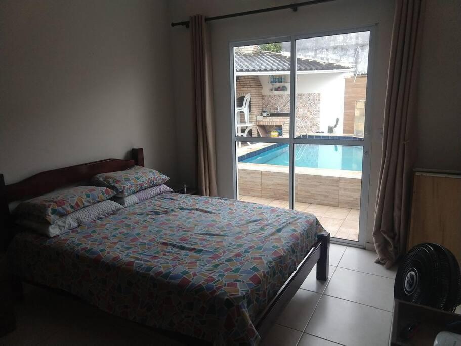 Casa Em Itanhaem Com 2 Quartos Garagem P 2 Carros, Churrasqueira, Piscina 200 M Da Praia Kültér fotó